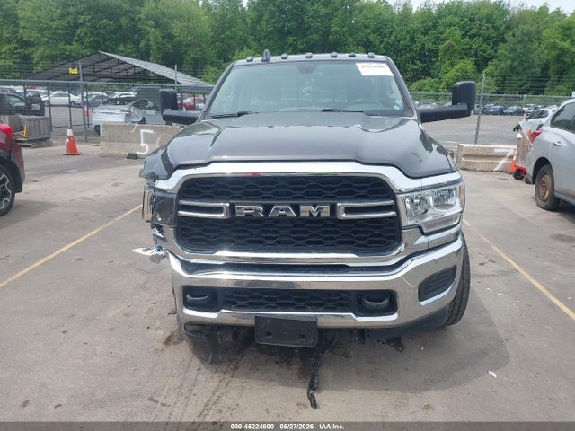 Ram 2500 Tradesman  4x4 8' Box