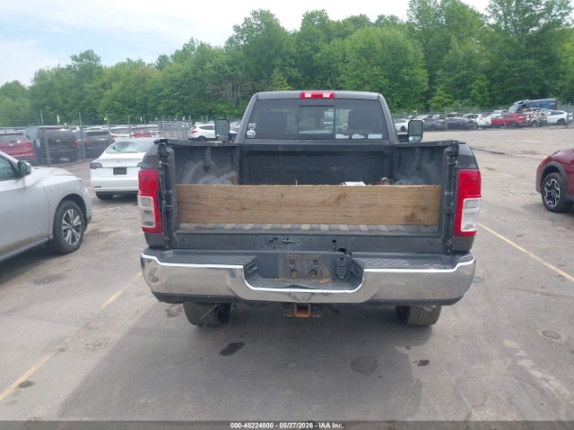 Ram 2500 Tradesman  4x4 8' Box