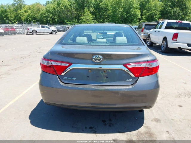 Toyota Camry Le