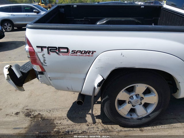 Toyota Tacoma Base V6