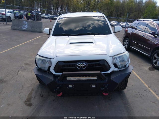 Toyota Tacoma Base V6