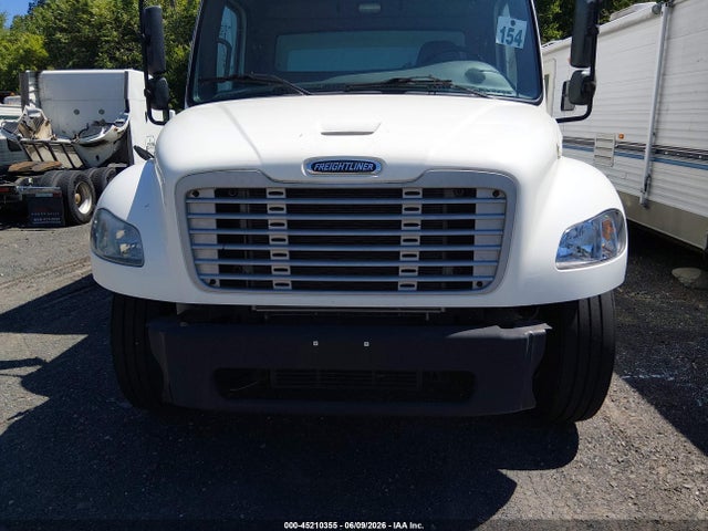 Freightliner M2 106
