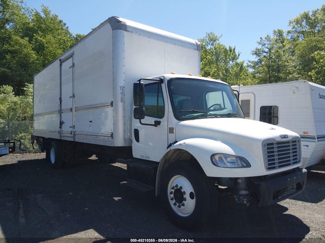 Salvage Freightliner M2 106 Image