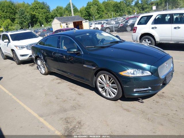 Salvage Jaguar XJ Image