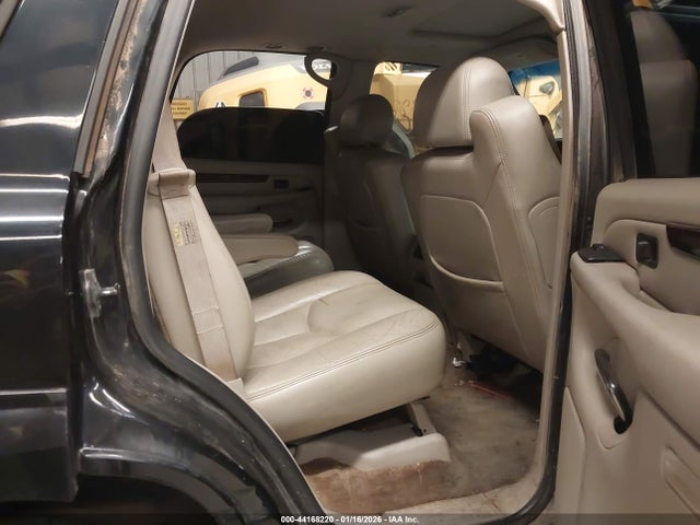 Cadillac Escalade Standard
