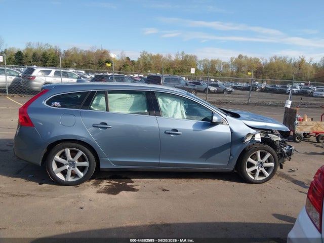 Volvo V60 T5 Platinum