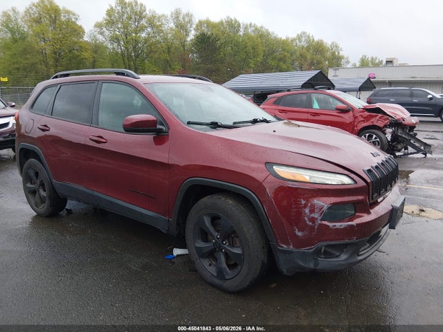 Salvage Jeep Cherokee Image