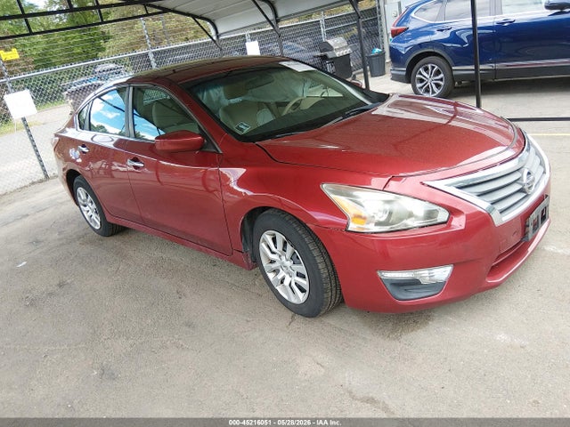 Salvage Nissan Altima Image