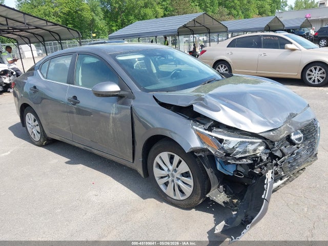 Salvage Nissan Sentra Image
