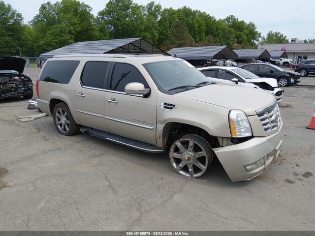 Salvage Cadillac Escalade Image