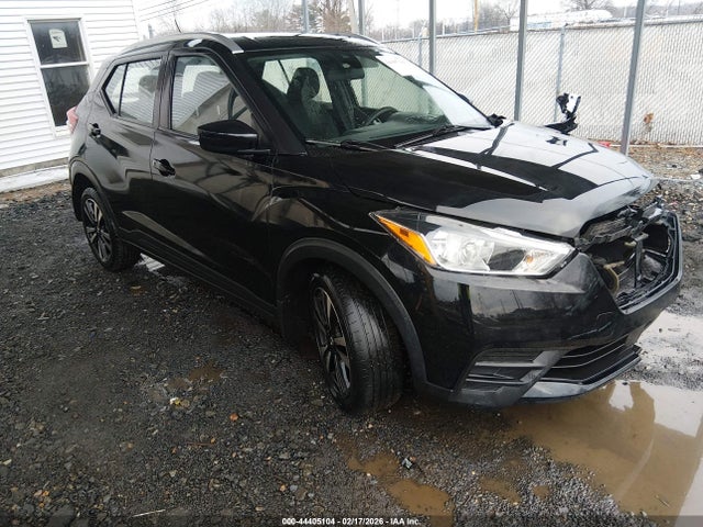 Salvage Nissan Kicks Image