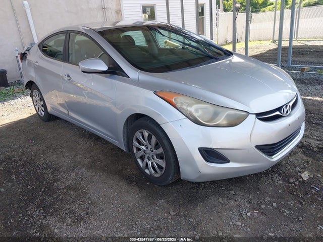 Salvage Hyundai ELANTRA Image