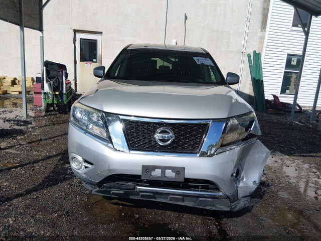 Nissan Pathfinder S