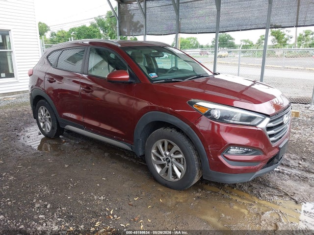 Salvage Hyundai TUCSON Image