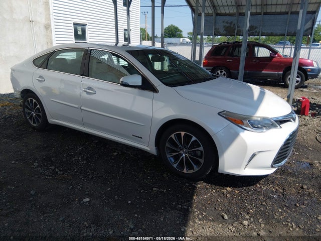 Salvage Toyota Avalon Hybrid Image