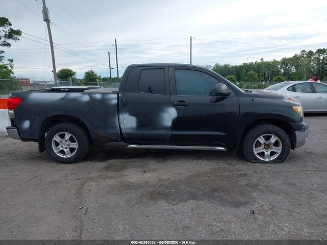 Toyota Tundra Sr5 V8