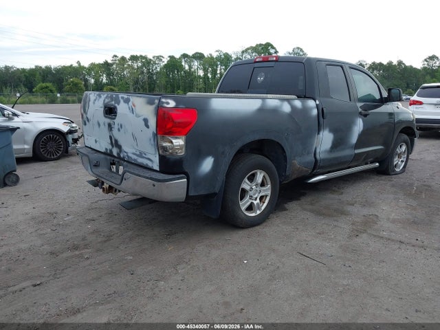 Toyota Tundra Sr5 V8