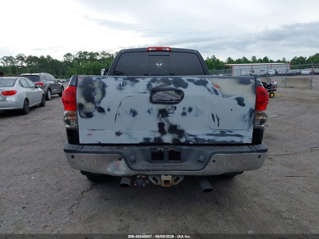 Toyota Tundra Sr5 V8