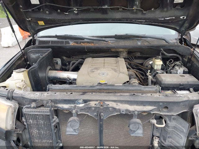 Toyota Tundra Sr5 V8