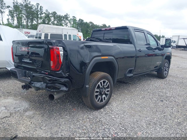 General Motors Sierra 3500HD 4wd  Long Bed At4