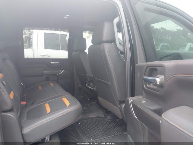 General Motors Sierra 3500HD 4wd  Long Bed At4