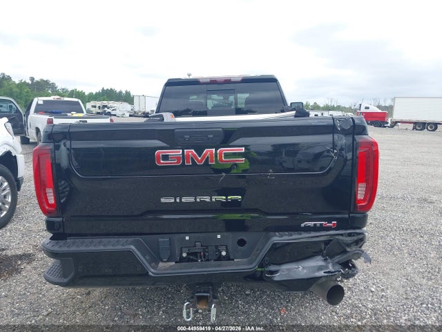 General Motors Sierra 3500HD 4wd  Long Bed At4