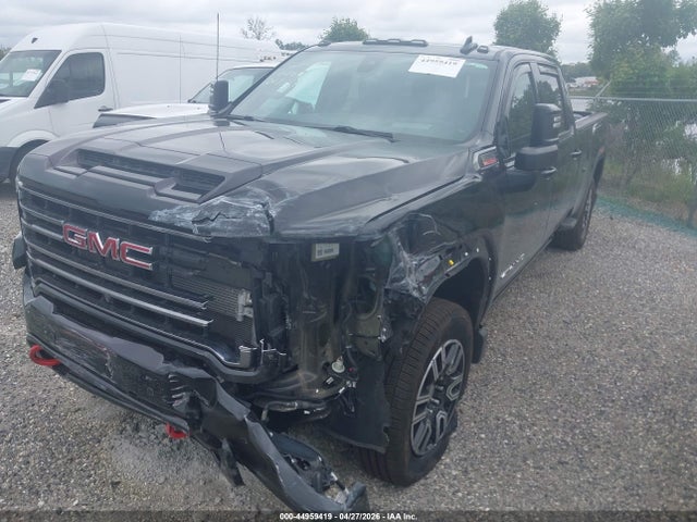 General Motors Sierra 3500HD 4wd  Long Bed At4