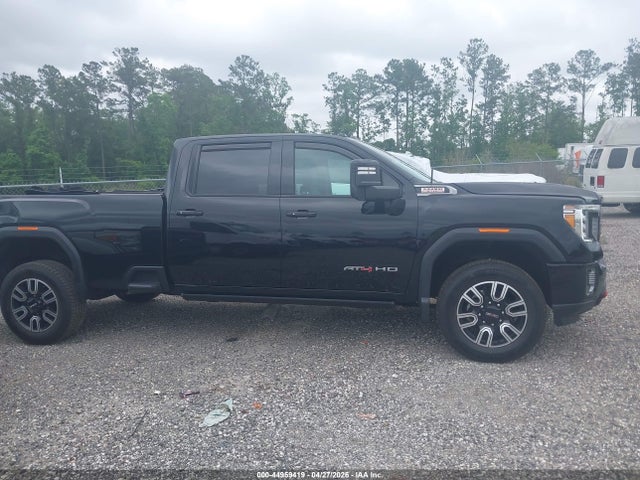General Motors Sierra 3500HD 4wd  Long Bed At4