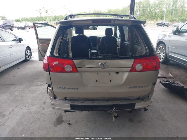 Toyota Sienna Xle