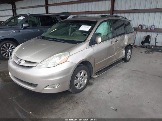 Toyota Sienna Xle