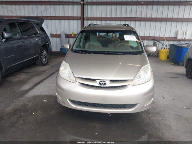 Toyota Sienna Xle