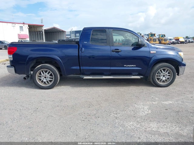 Toyota Tundra Sr5 V8