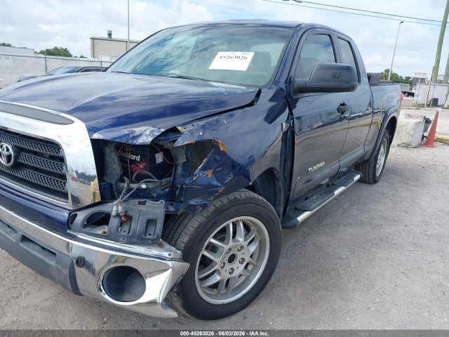Toyota Tundra Sr5 V8