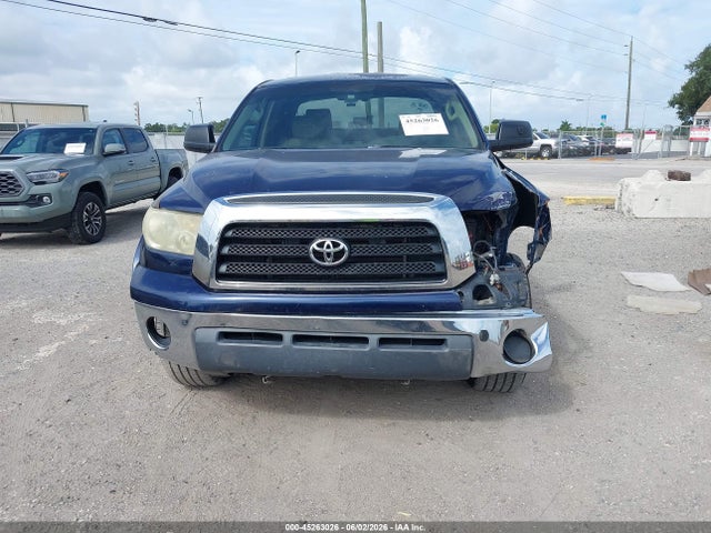 Toyota Tundra Sr5 V8