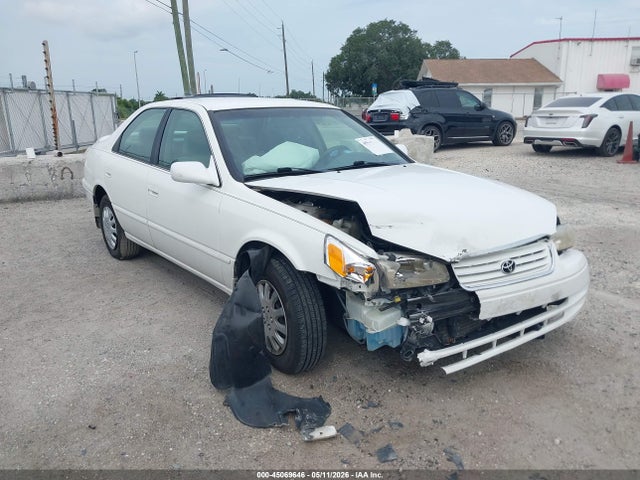Salvage Toyota Camry Image