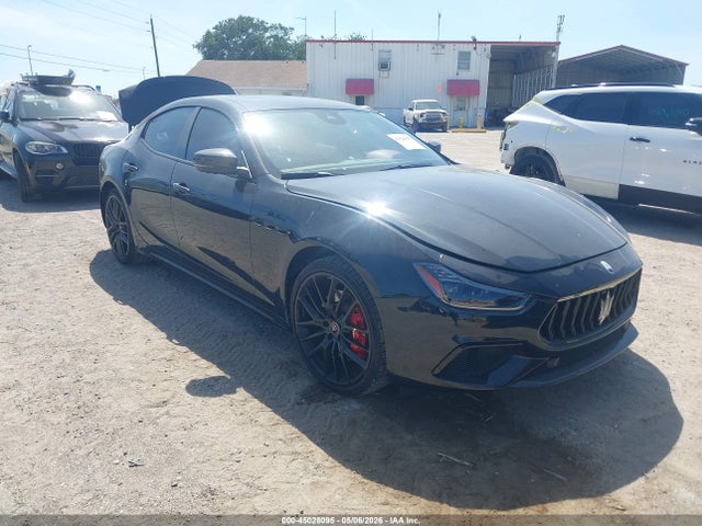 Salvage Maserati Ghibli Image