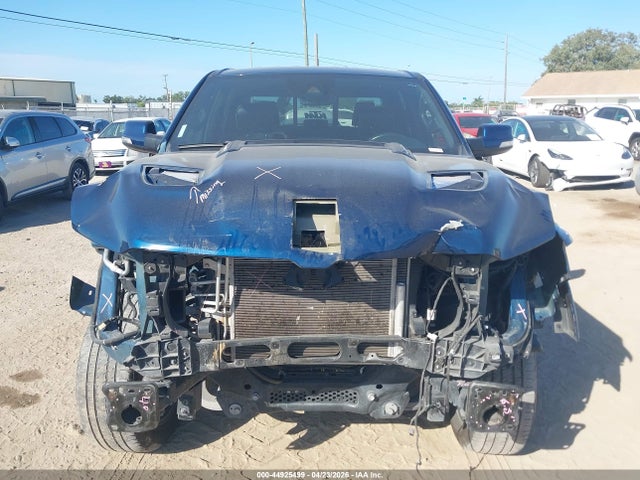 Ram 1500 Laramie  4x4 5'7 Box