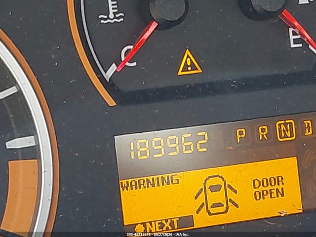 Nissan Armada Sv