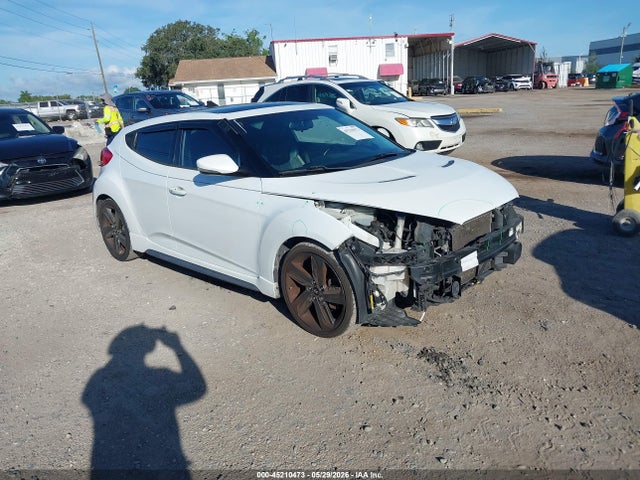 Salvage Hyundai VELOSTER Image