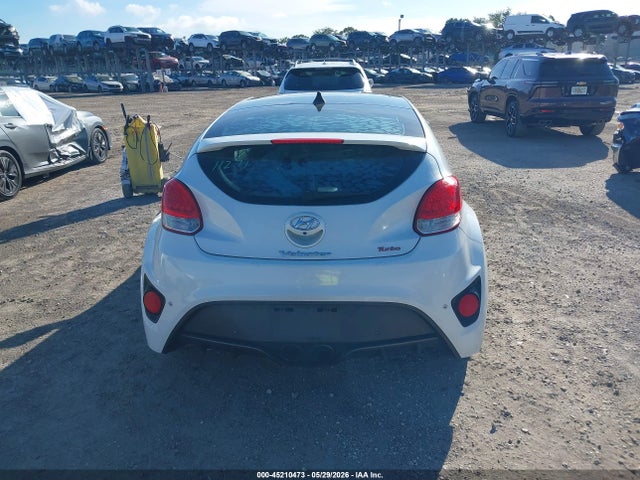 Hyundai VELOSTER Turbo