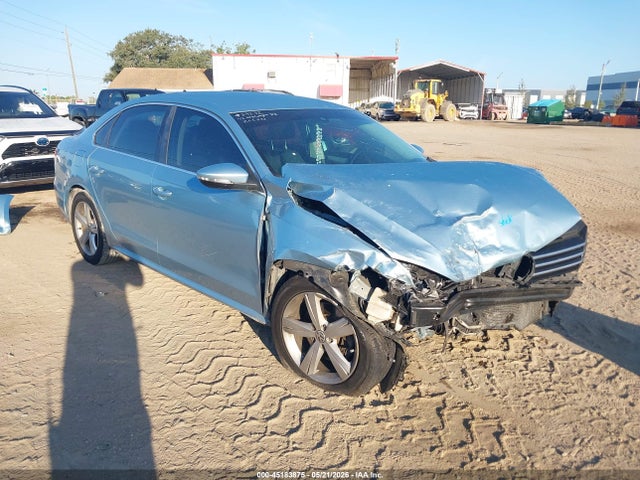 Salvage Volkswagen Passat Image