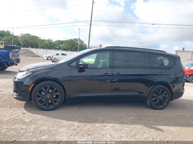 Chrysler Pacifica Touring Plus