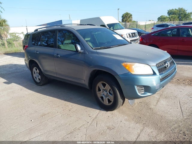 Salvage Toyota RAV4 Image
