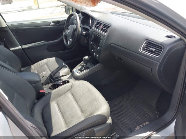 Volkswagen Jetta 2.5l Se