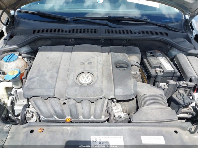 Volkswagen Jetta 2.5l Se