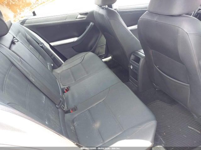 Volkswagen Jetta 2.5l Se