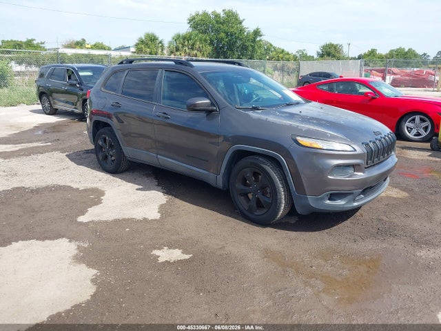 Salvage Jeep Cherokee Image