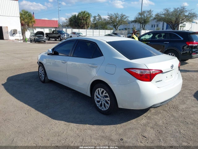 Toyota Corolla Le