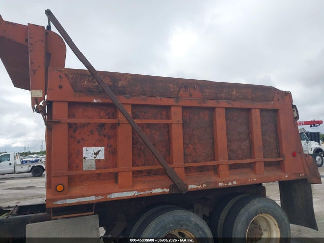 Freightliner Conventional Fld120