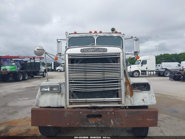 Freightliner Conventional Fld120